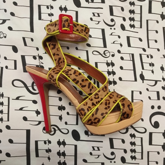 **SOLD**Jessica Simpson Leopard High Heeled Shoes - Picture 2 of 8